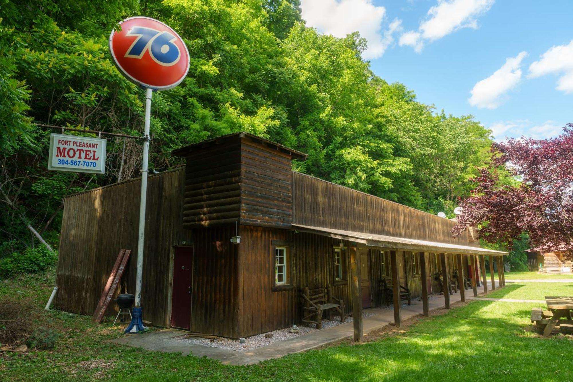 Seneca Pines Lodge Seneca Rocks Экстерьер фото