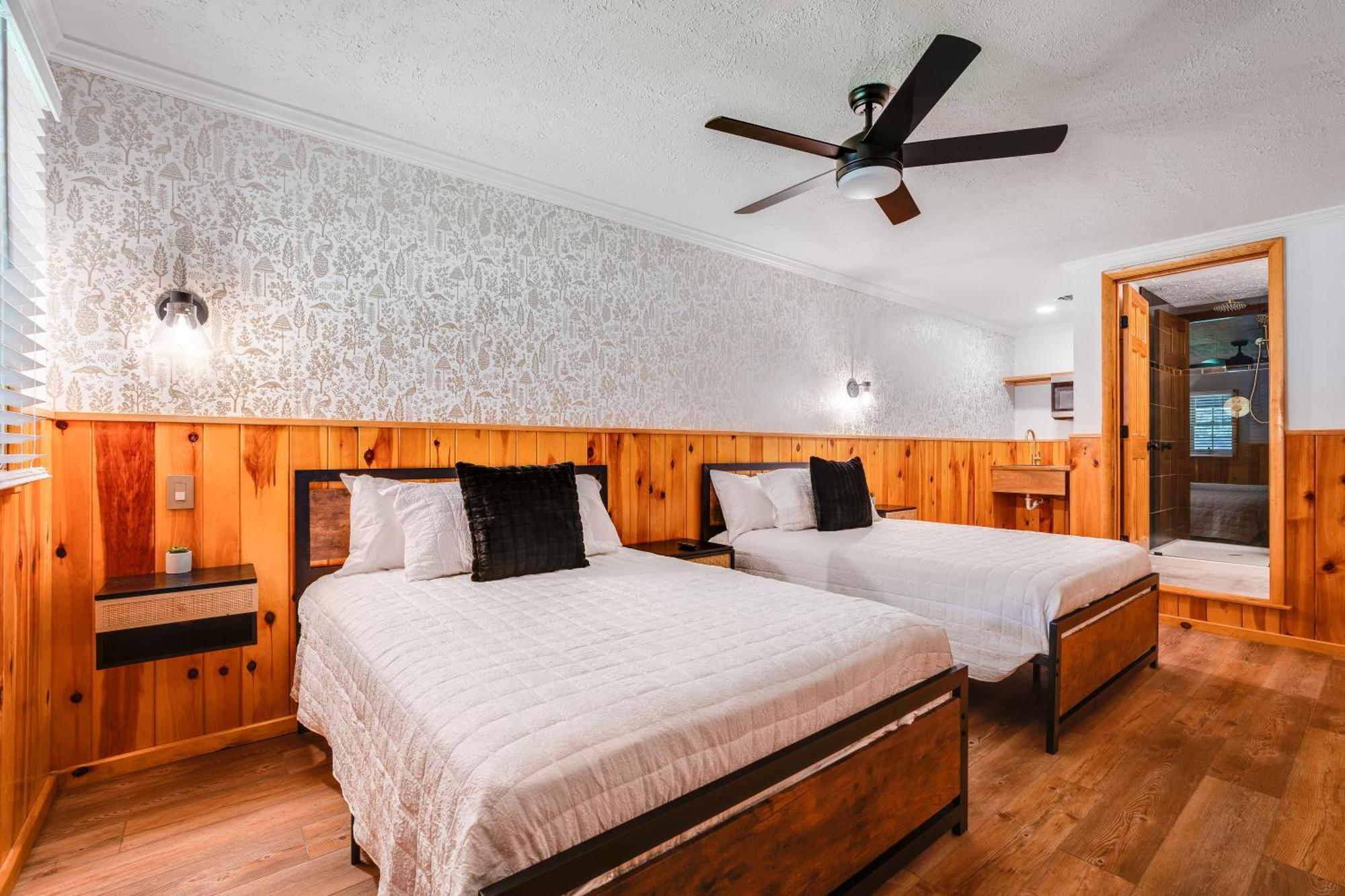 Seneca Pines Lodge Seneca Rocks Экстерьер фото