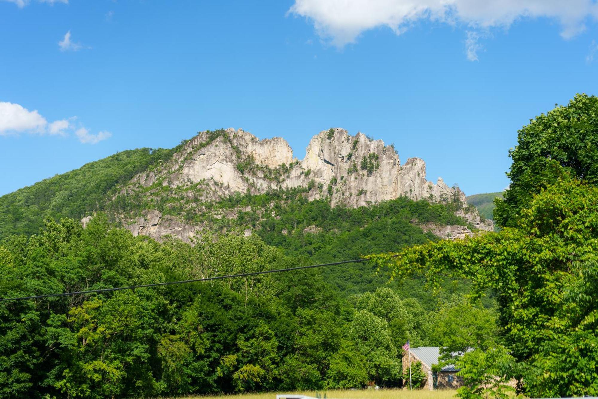 Seneca Pines Lodge Seneca Rocks Экстерьер фото