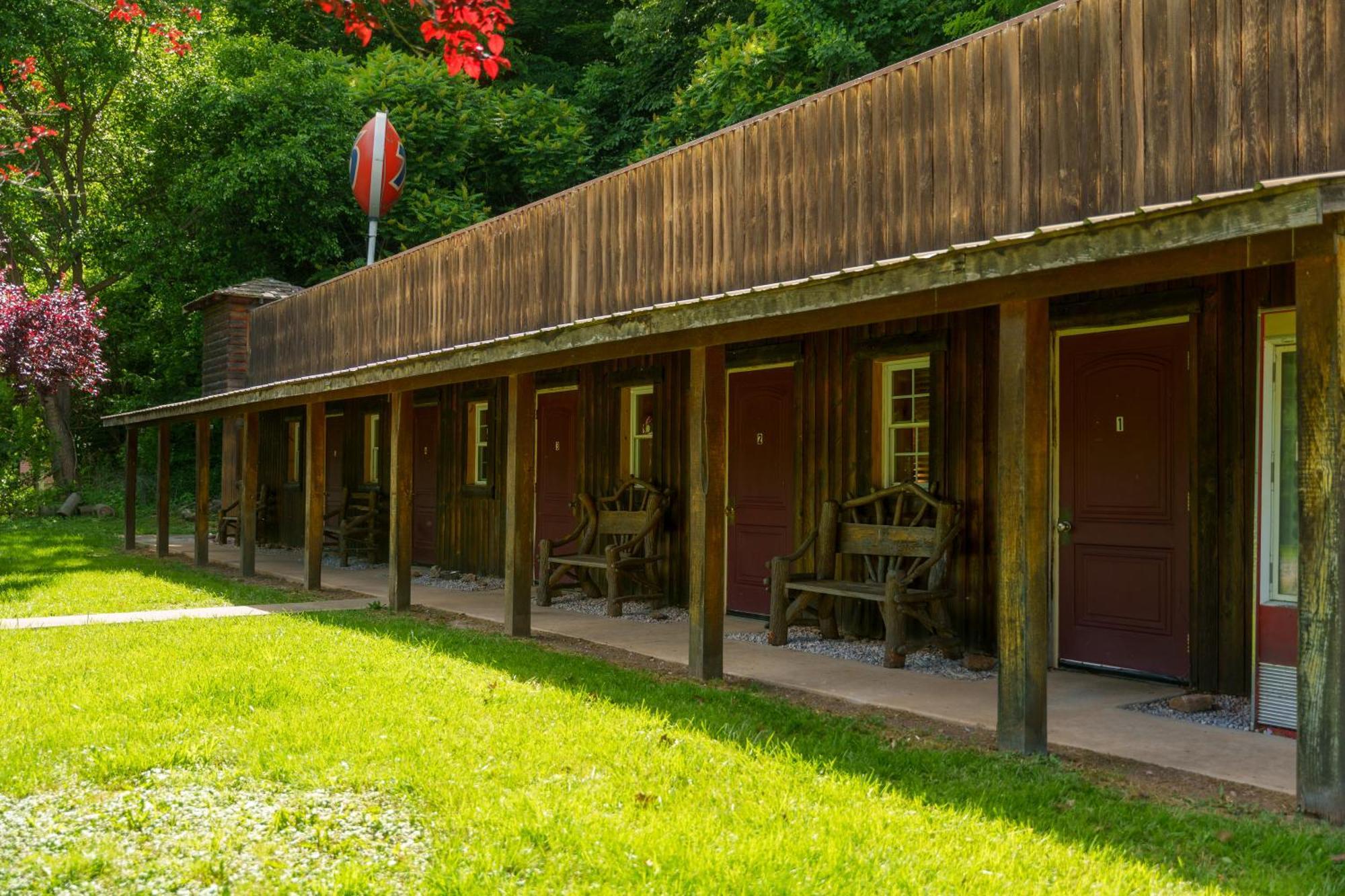 Seneca Pines Lodge Seneca Rocks Экстерьер фото